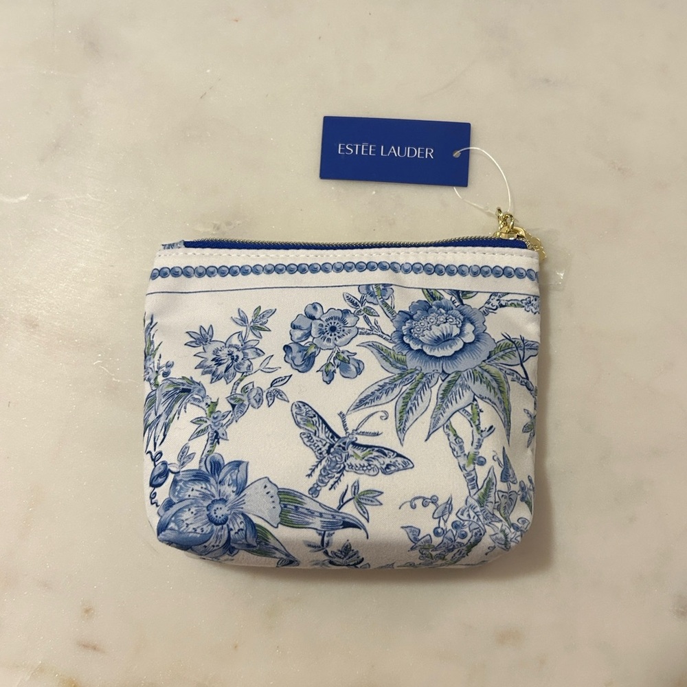 NEW Estée Lauder BLUE ROYALE Skincare with Blue and White Pouch